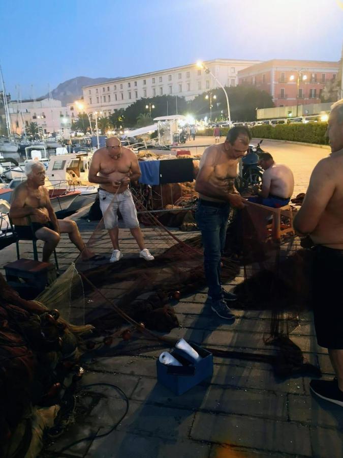 פלרמו Terrazza Alla Cala מראה חיצוני תמונה
